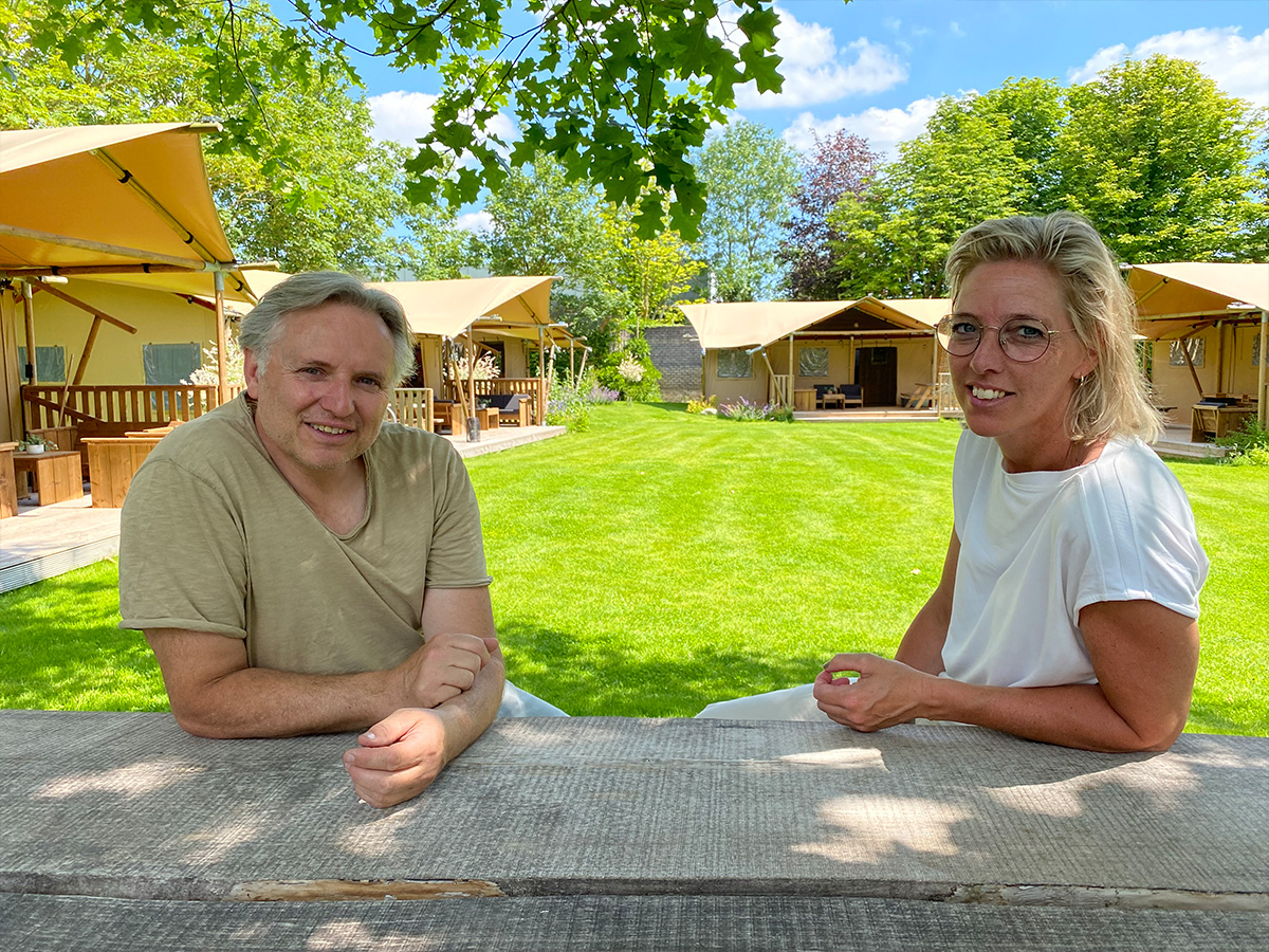 Ingrid en Dennis Boontje over Camping de Voetel